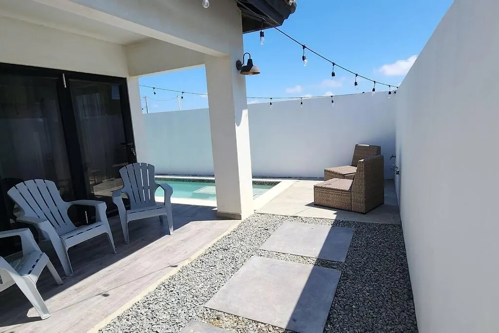 Los Cosos Mansion - Sleep 6 Palm Beach Aruba
